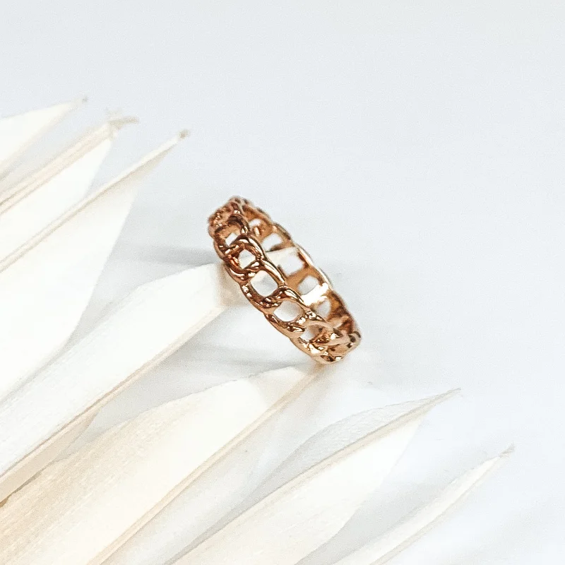 women's cross ring-Chain Link Ring in Gold Tone