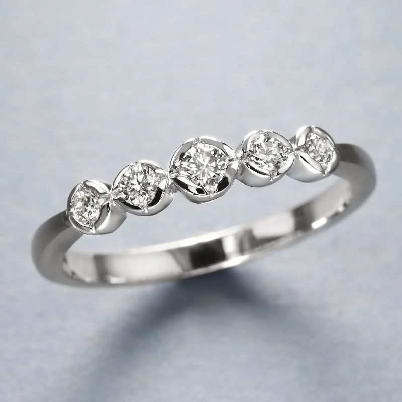 women's heart ring-Twinkling Bezel Band