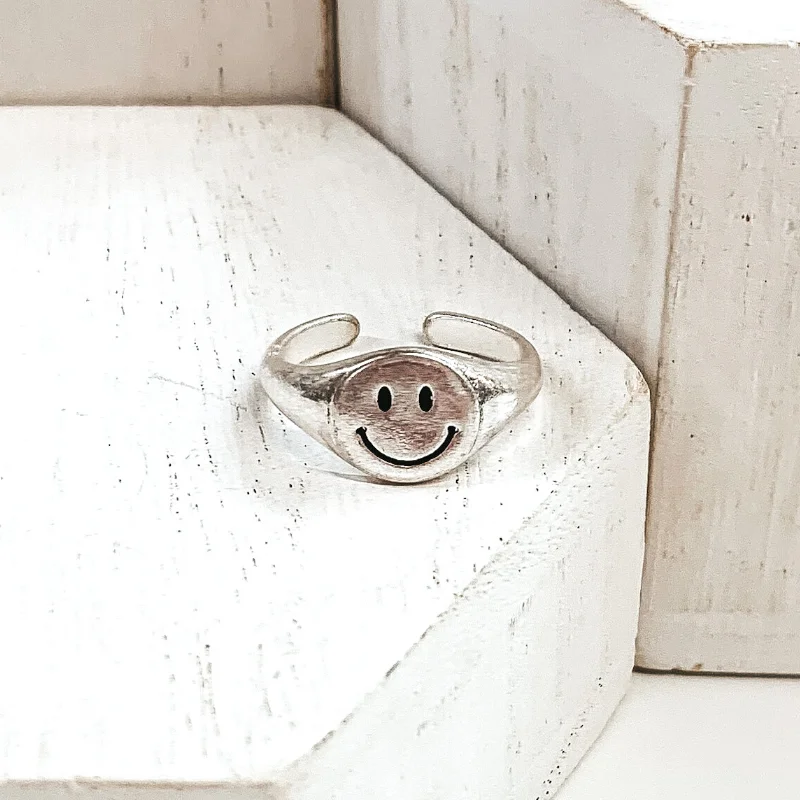 women's wave ring-Happy Face Ring in Silver Tone